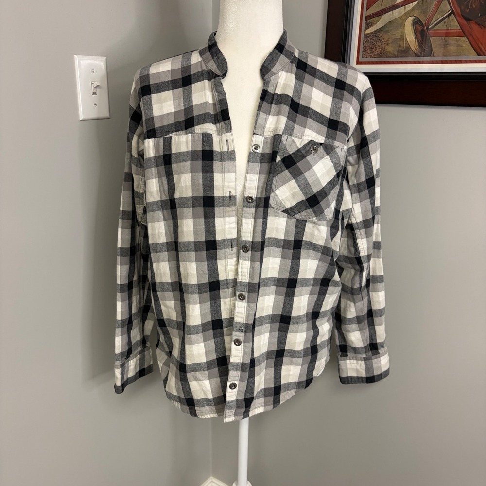 Patagonia Womens 6 Organic Cotton Plaid Flannel Button Down Shirt Black White